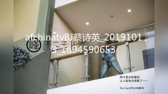 深夜濕堂姐妹井_一男尬兩女飢渴姐妹強行榨精官网